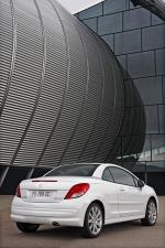 Peugeot 207 CC 2009 года